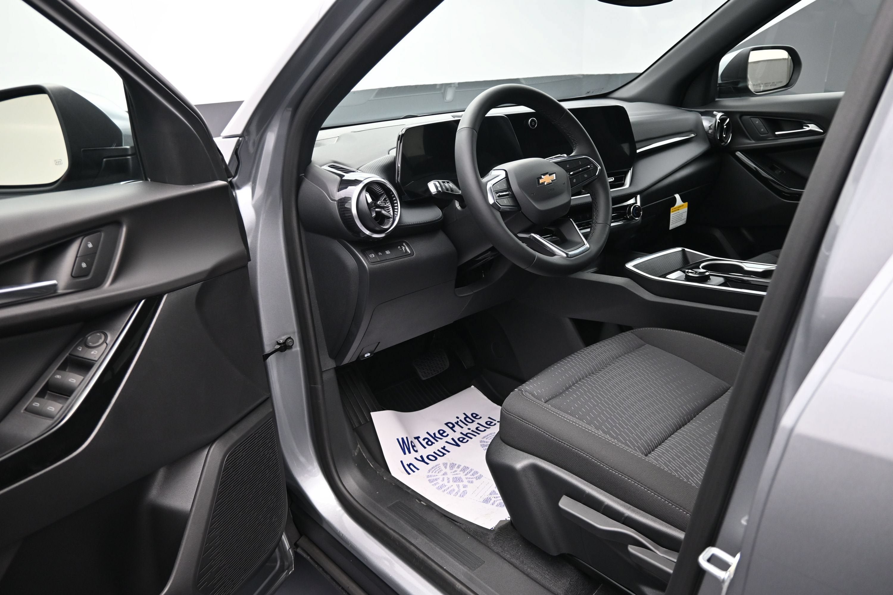 New 2027 Chevrolet Equinox LT FWD image 10
