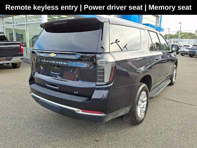 Used 2026 Chevrolet Suburban LT w/ Comfort Package AWD/4WD image 9