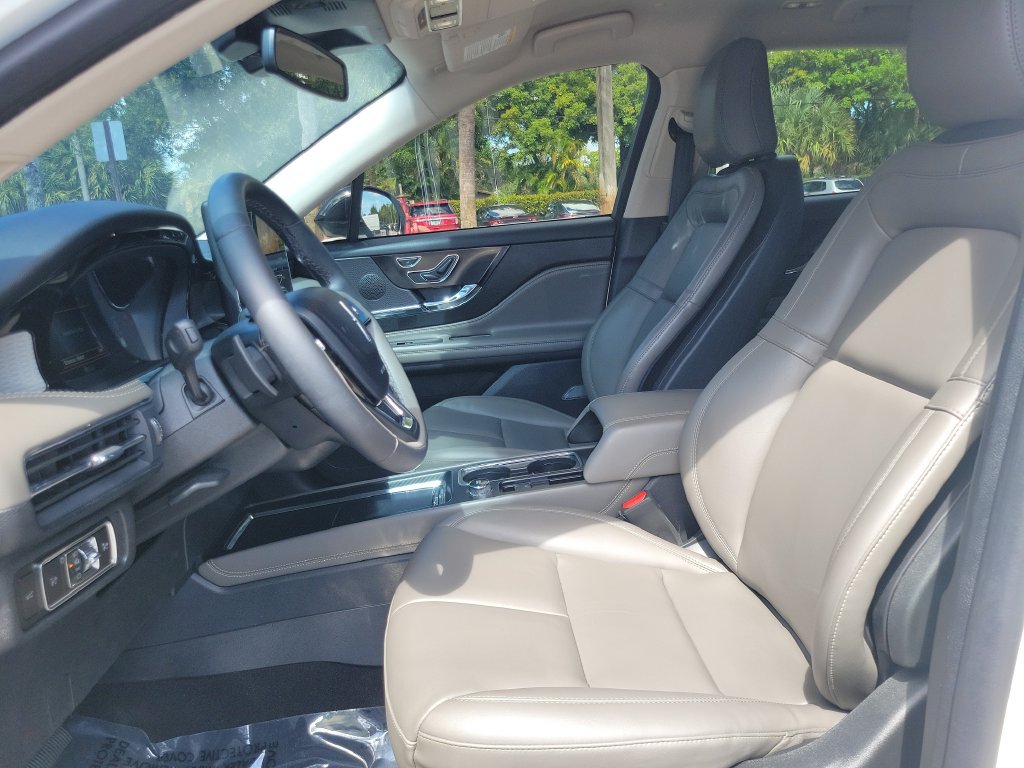 Certified 2023 Lincoln Corsair FWD image 11