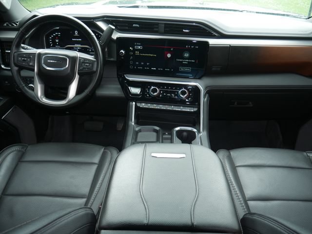 Used 2024 GMC Sierra 2500 Denali w/ Denali Reserve Package AWD/4WD image 8
