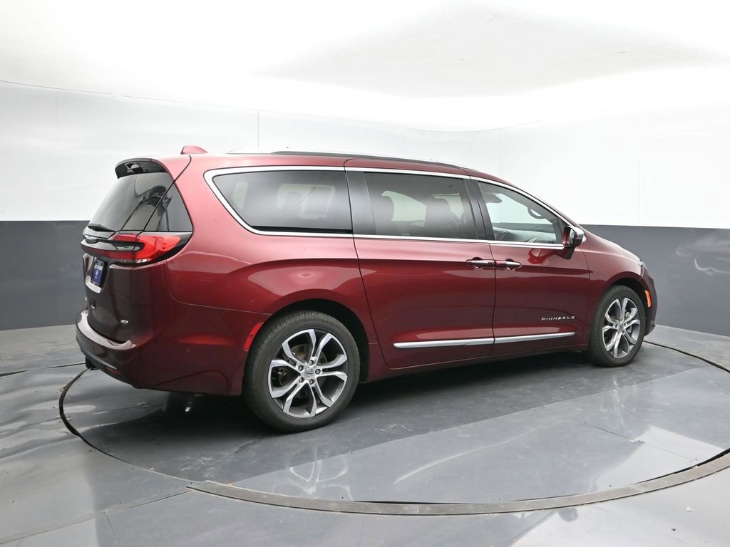 Used 2022 Chrysler Pacifica Pinnacle image 5