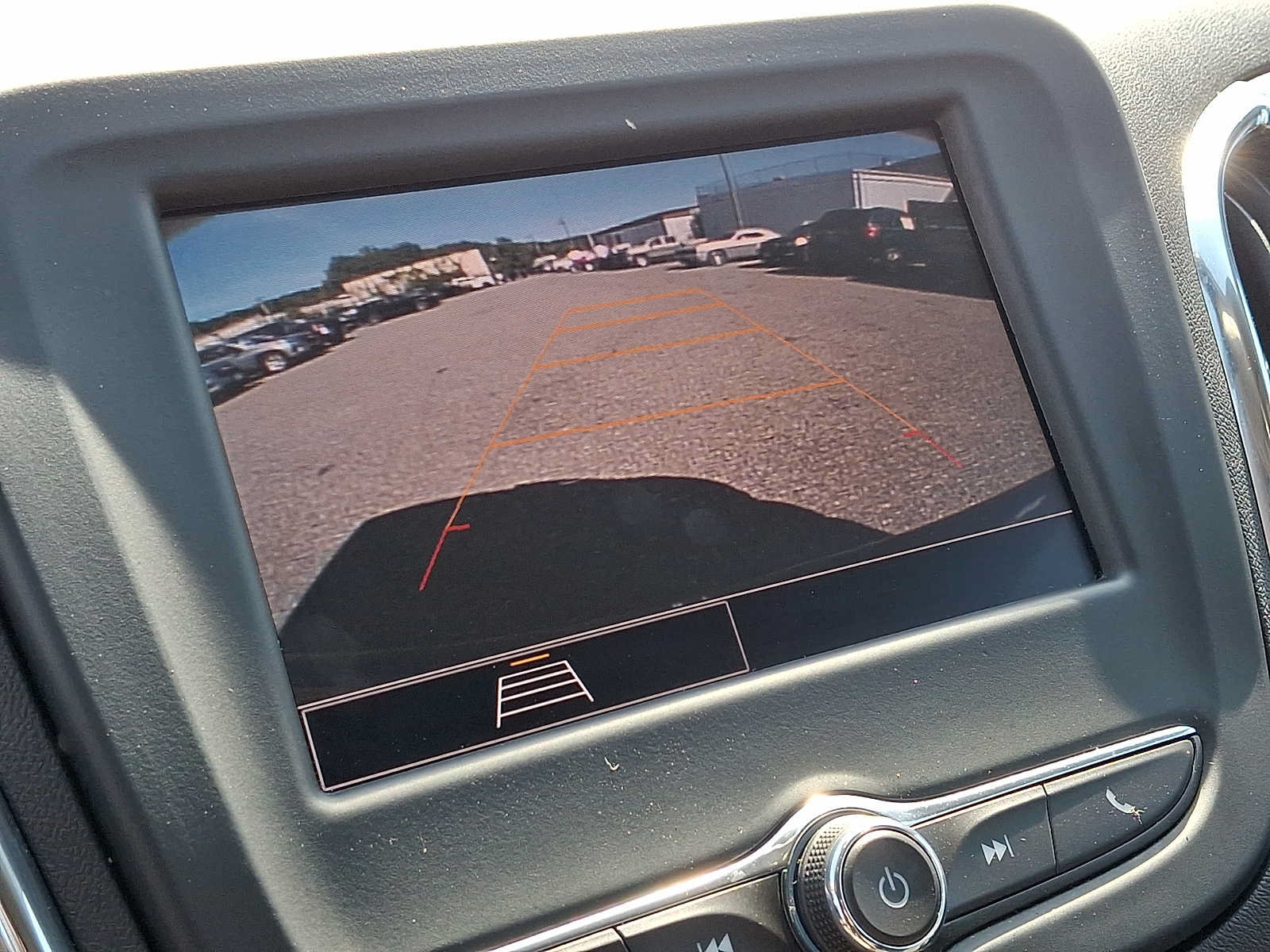 Used 2023 Chevrolet Equinox LT w/ LPO, Floor Liner Package FWD image 17