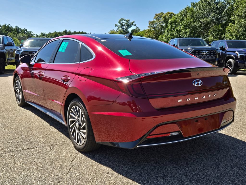 Used 2023 Hyundai Sonata Limited w/ Cargo Package FWD image 3