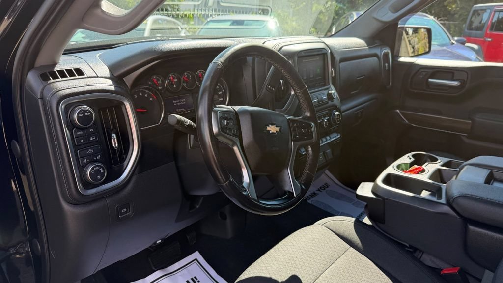 Used 2021 Chevrolet Silverado 1500 LT AWD/4WD image 14