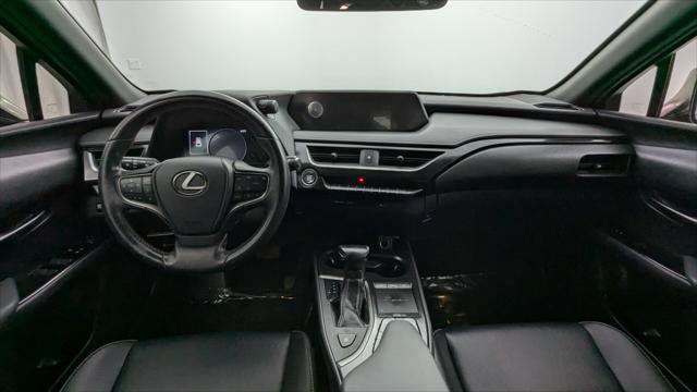 Used 2020 Lexus UX 200 w/ Accessory Package FWD image 24