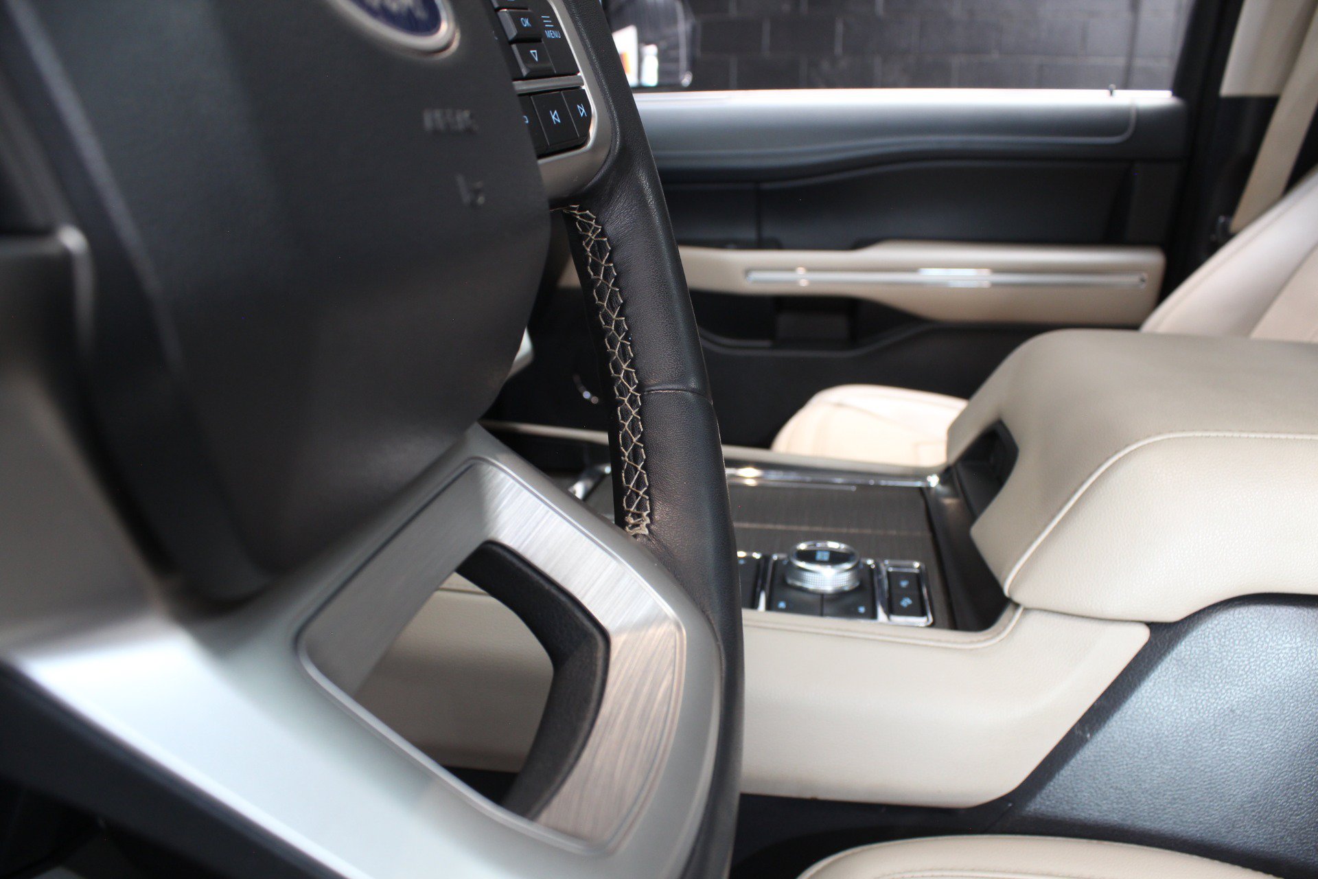 Used 2023 Ford Expedition Max Limited AWD/4WD image 29