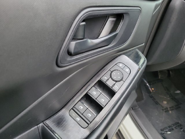 Used 2024 Nissan Rogue S FWD image 13