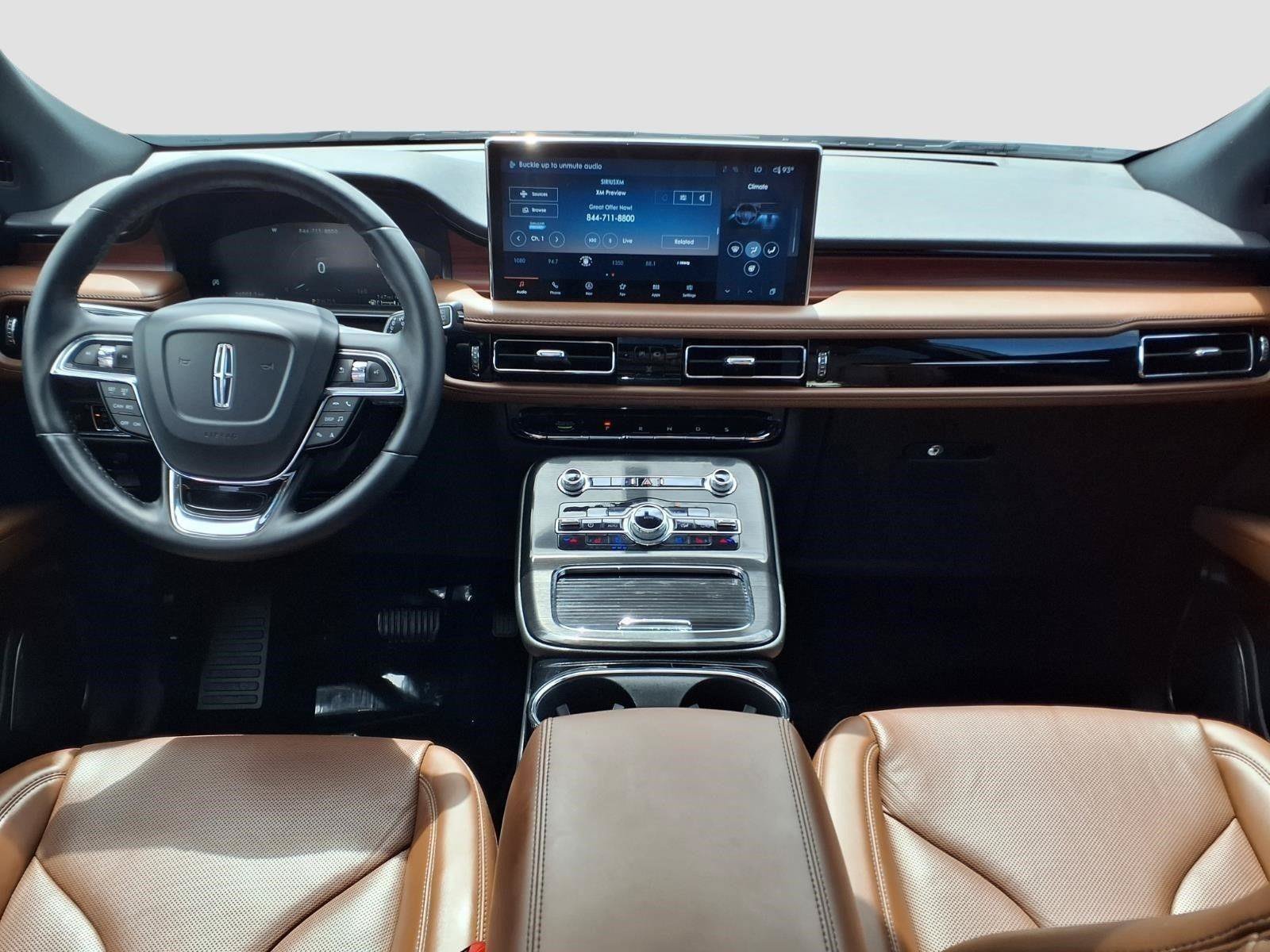 Used 2023 Lincoln Nautilus Reserve FWD image 3