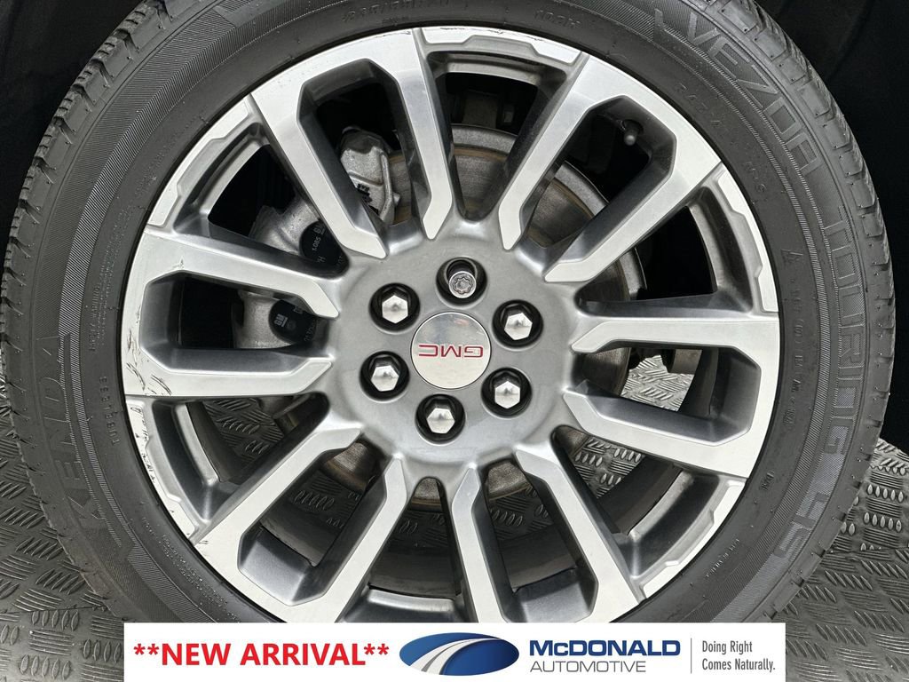 Used 2021 GMC Acadia Denali w/ Denali Ultimate Package AWD/4WD image 10