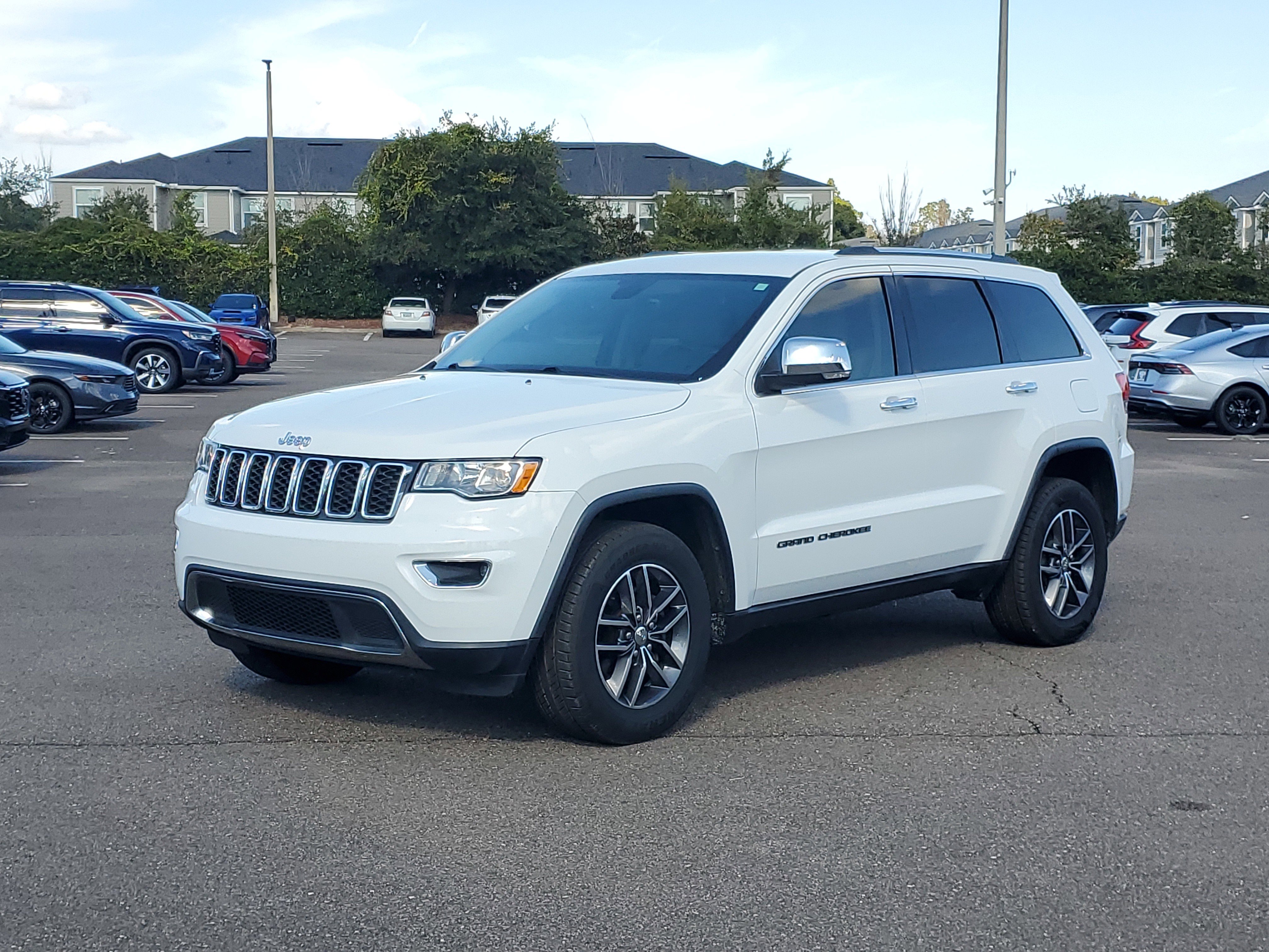 Used 2017 Jeep Grand Cherokee Limited image 38
