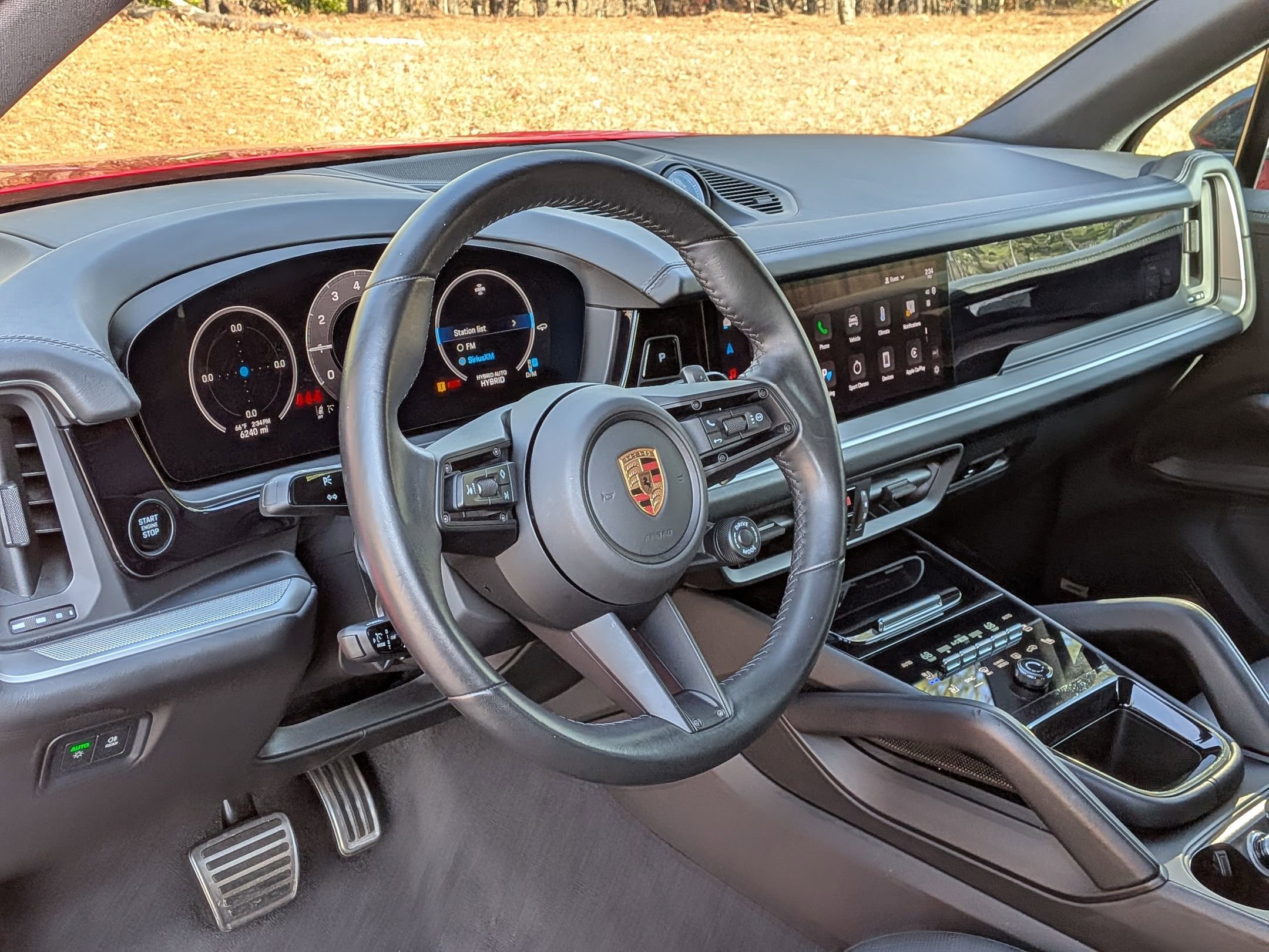 Used 2025 Porsche Cayenne GTS AWD/4WD image 4