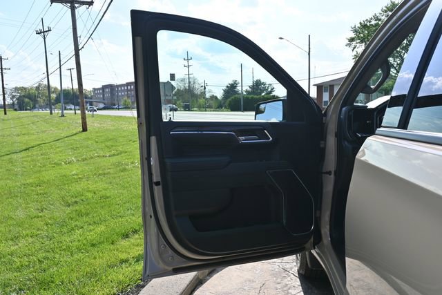Used 2023 GMC Sierra 1500 Elevation w/ X31 Off-Road Package AWD/4WD image 26