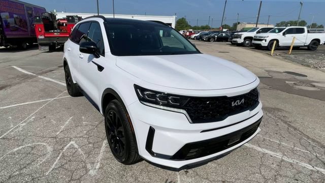 Used 2023 Kia Sorento SX AWD/4WD image 4
