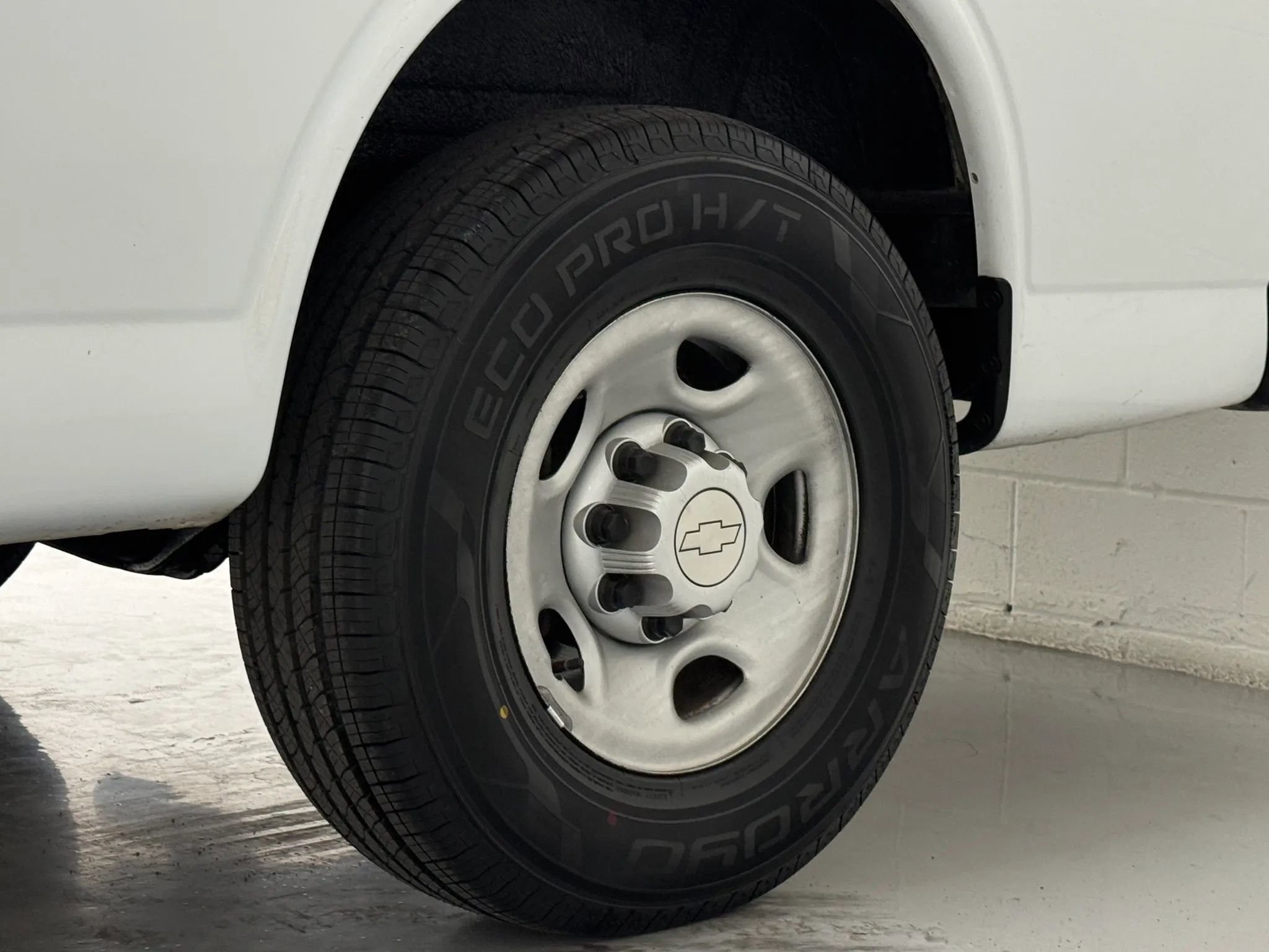 Used 2019 Chevrolet Express 3500 LS RWD image 36