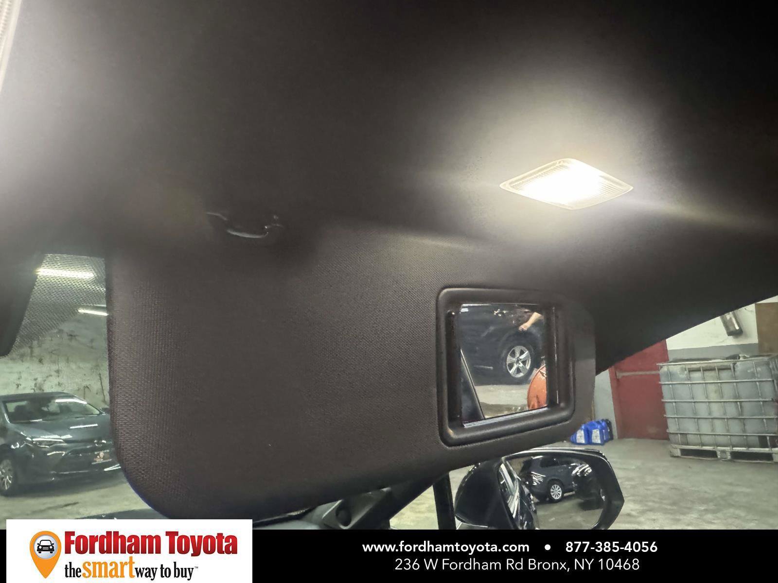 Used 2025 Toyota RAV4 XSE w/ Weather Package AWD/4WD image 33