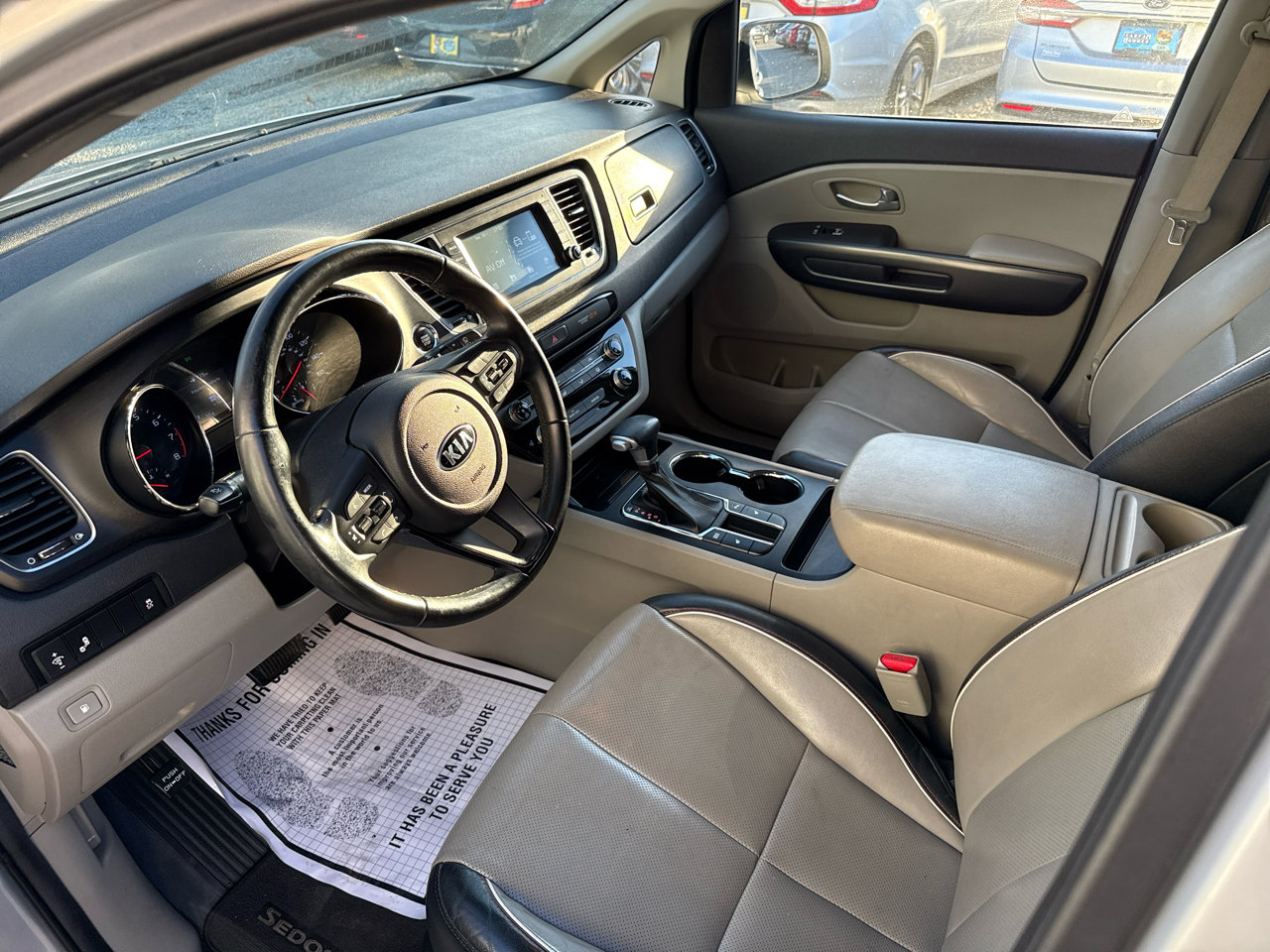 Used 2020 Kia Sedona EX image 9