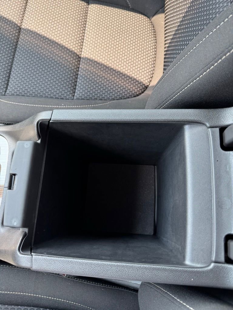 Used 2023 GMC Acadia SLE w/ Driver Convenience Package image 21