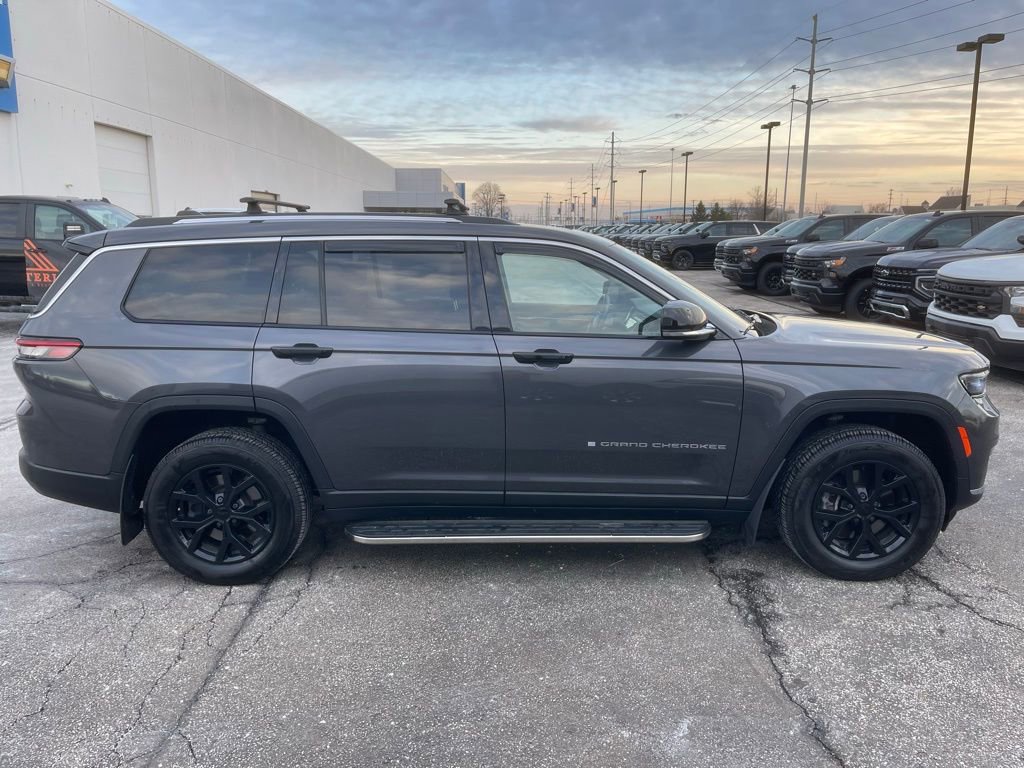 Used 2022 Jeep Grand Cherokee L Limited image 8