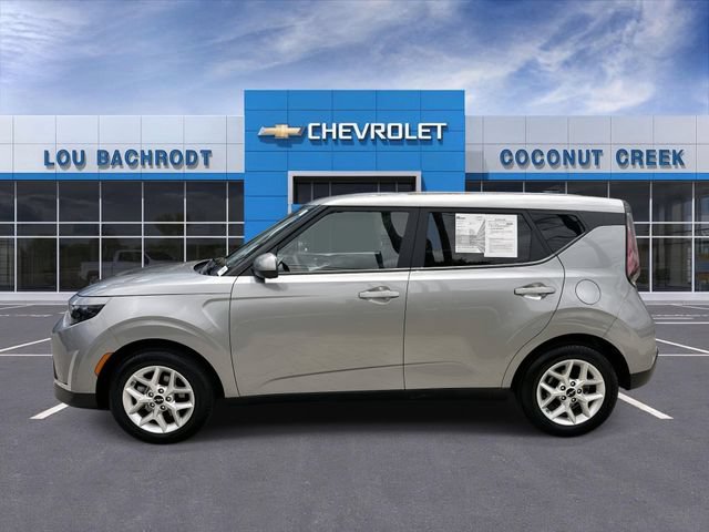 Used 2024 Kia Soul LX w/ Option Group 015 FWD image 5