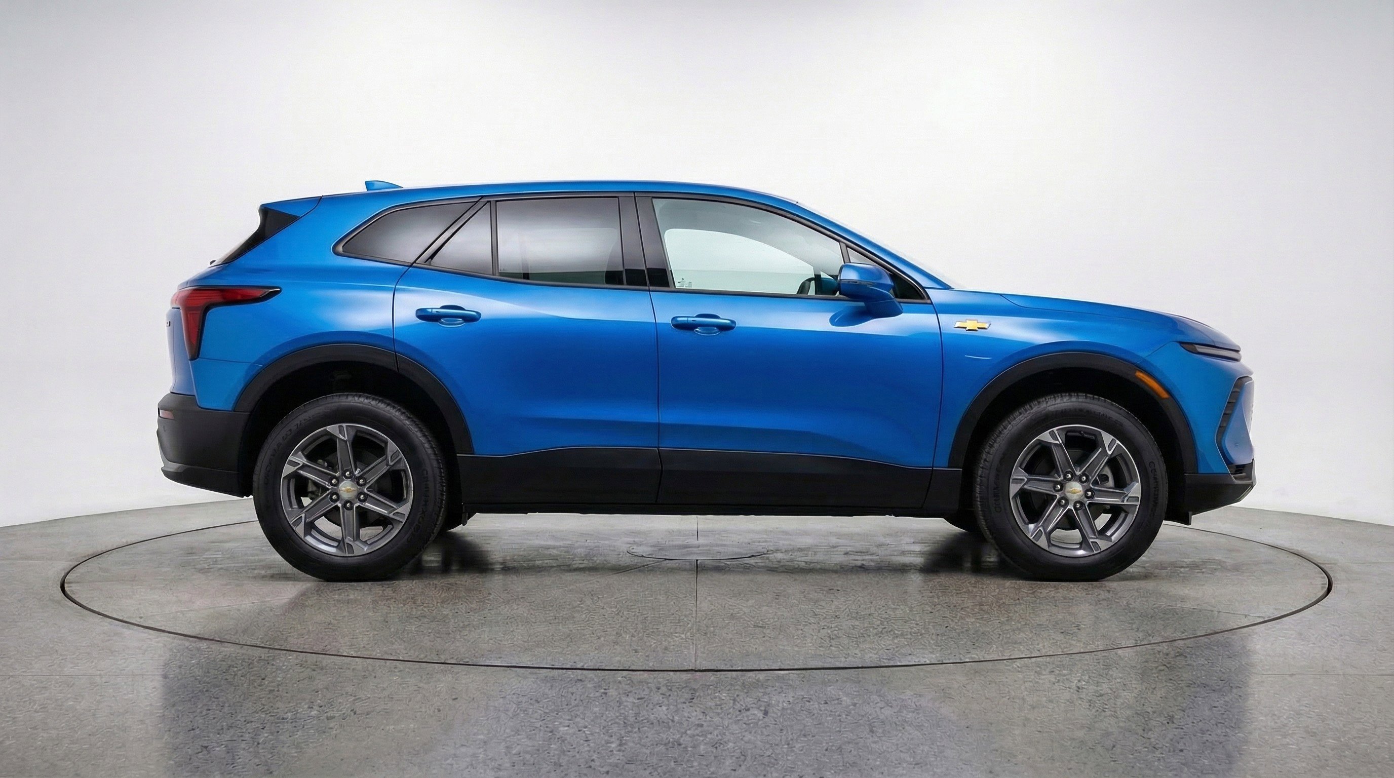 Used 2025 Chevrolet Blazer LT FWD image 11