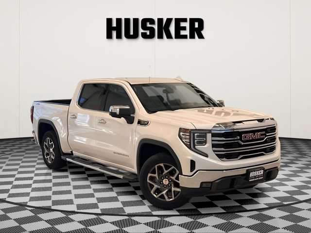 Used 2022 GMC Sierra 1500 SLT AWD/4WD image 1
