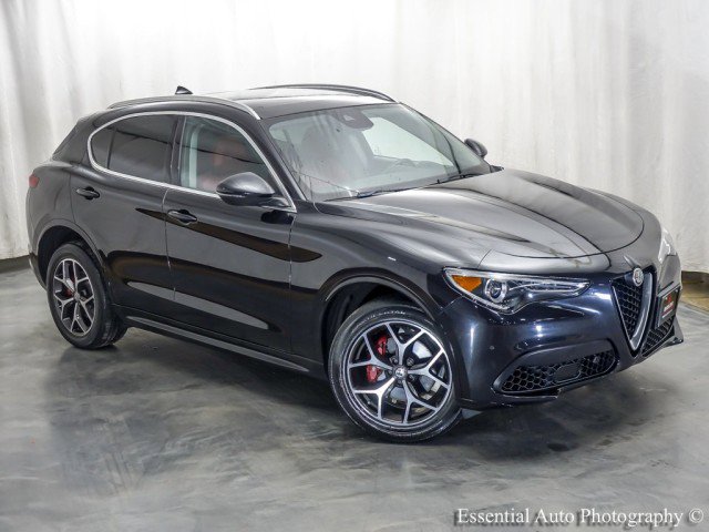 Used 2020 Alfa Romeo Stelvio Ti w/ Active Blind Spot Package image 5