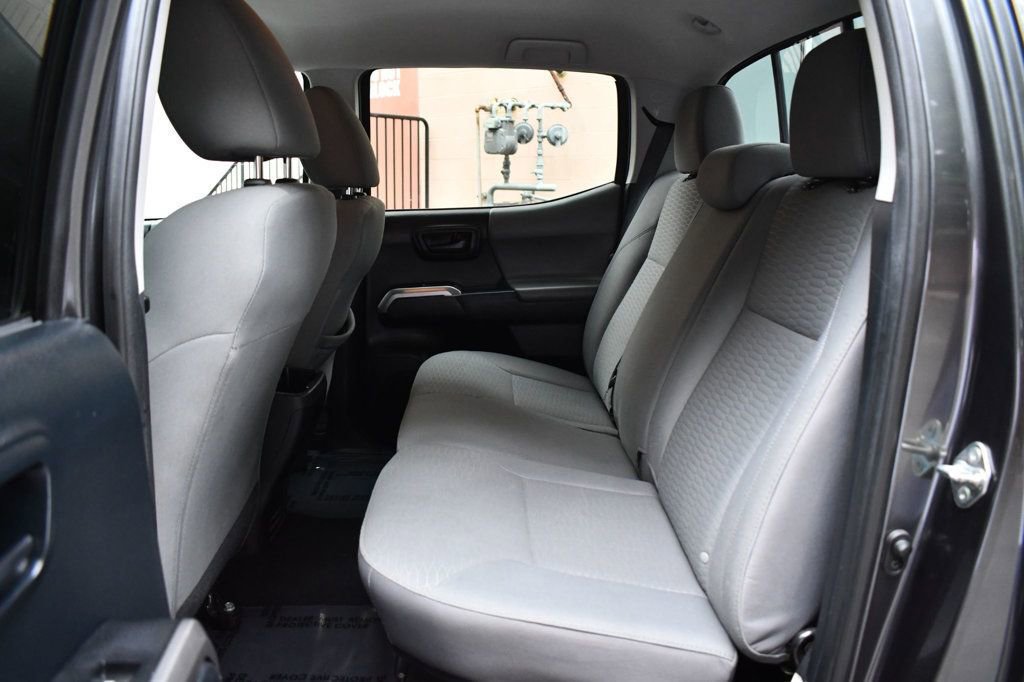 Used 2017 Toyota Tacoma TRD Sport image 13