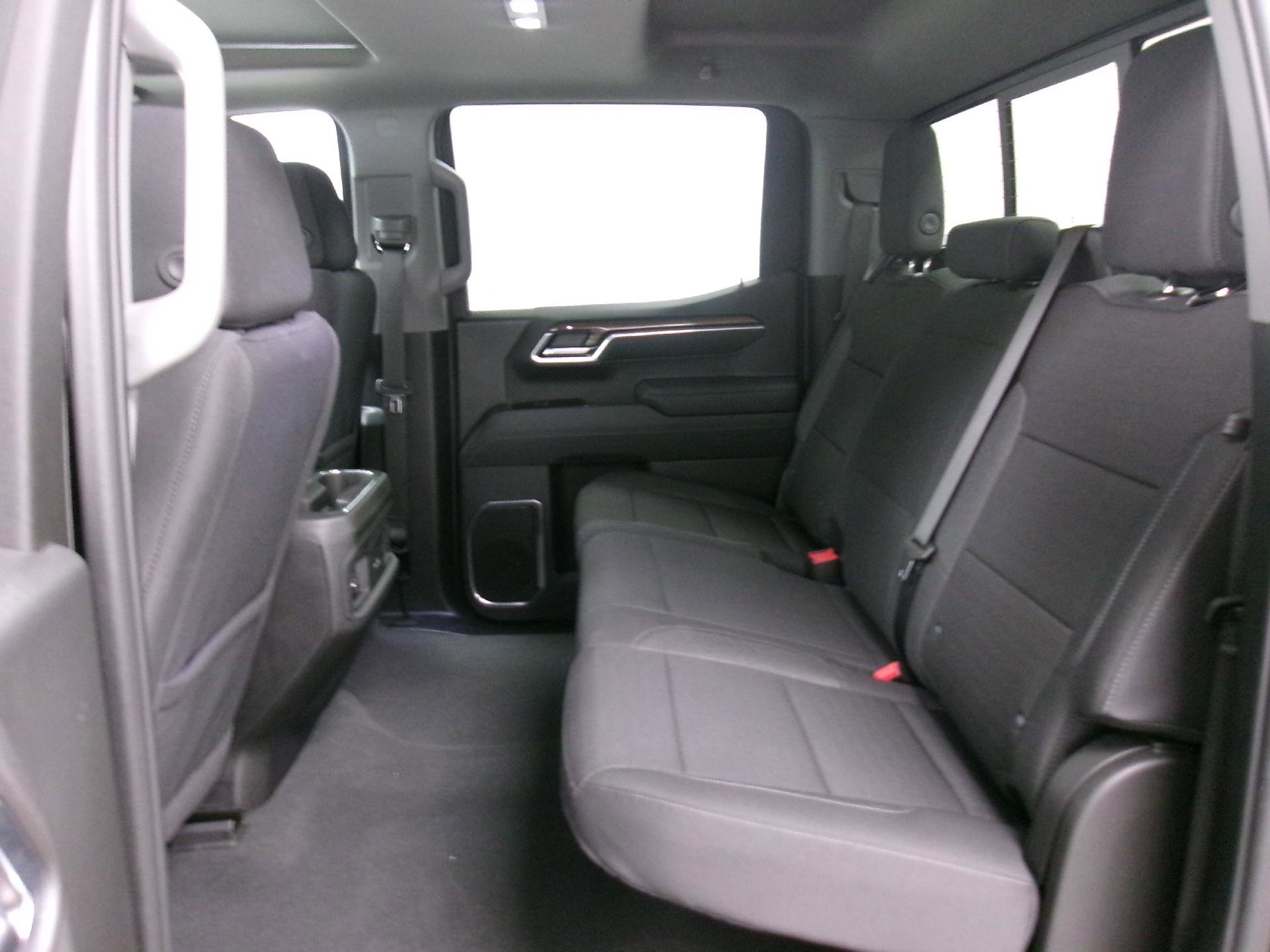 Certified 2025 Chevrolet Silverado 1500 RST w/ Convenience Package II AWD/4WD image 9
