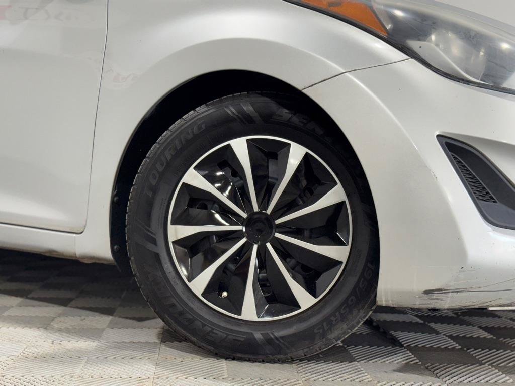 Used 2016 Hyundai Elantra SE FWD image 28