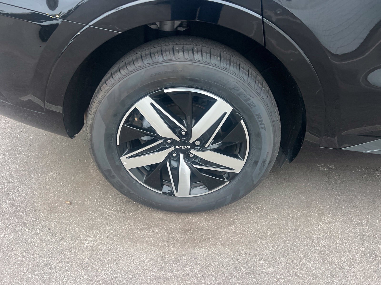 Used 2023 Kia Sorento S w/ Panoramic Sunroof Package FWD image 7