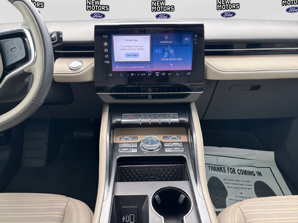 Used 2024 Lincoln Nautilus Reserve AWD/4WD image 12