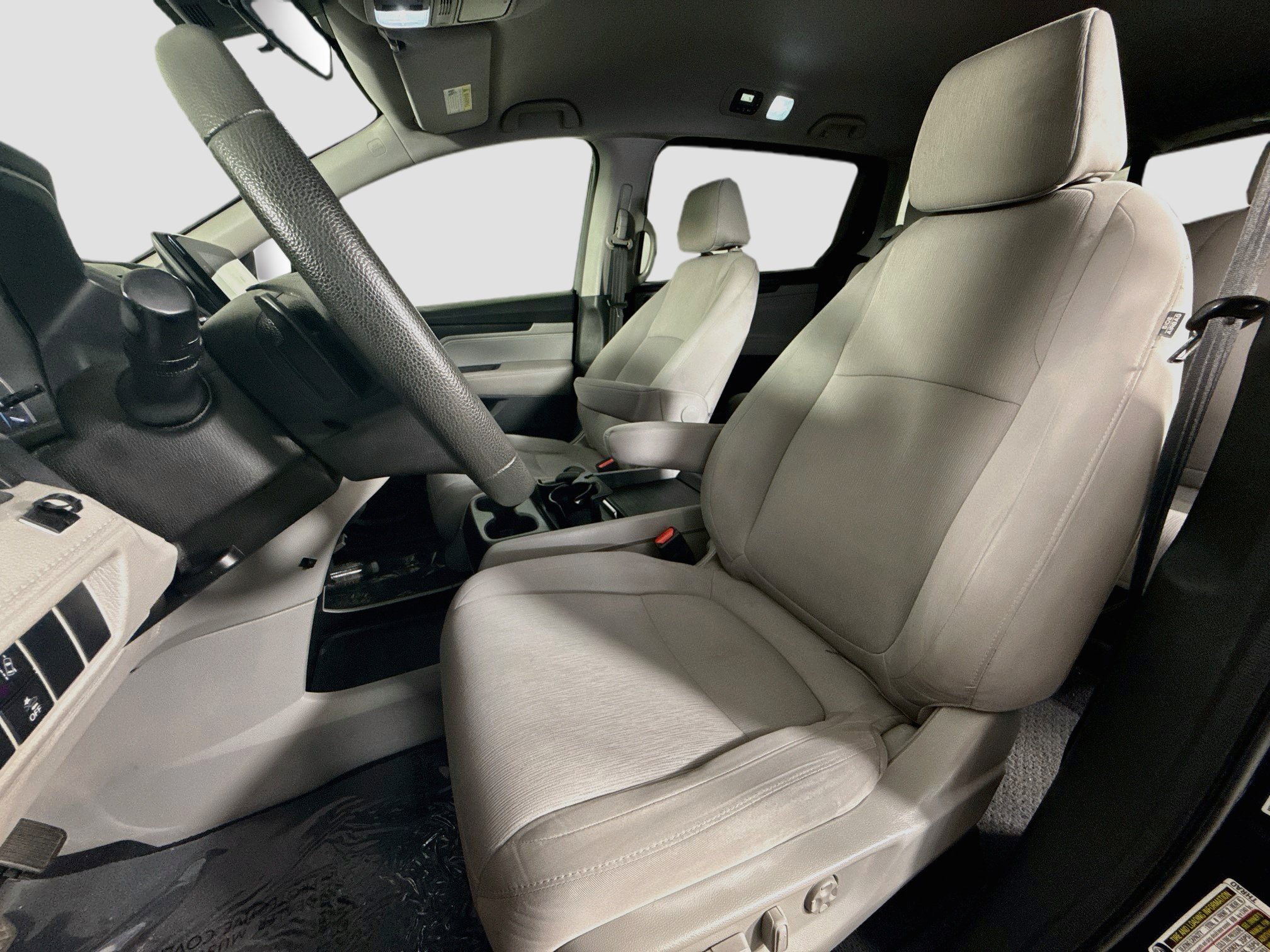 Used 2019 Honda Odyssey EX image 22