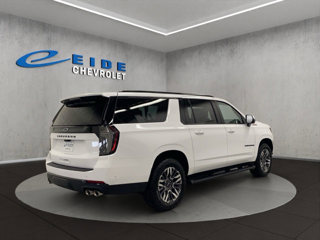 New 2026 Chevrolet Suburban Z71 w/ Z71 Off-Road Package AWD/4WD image 15