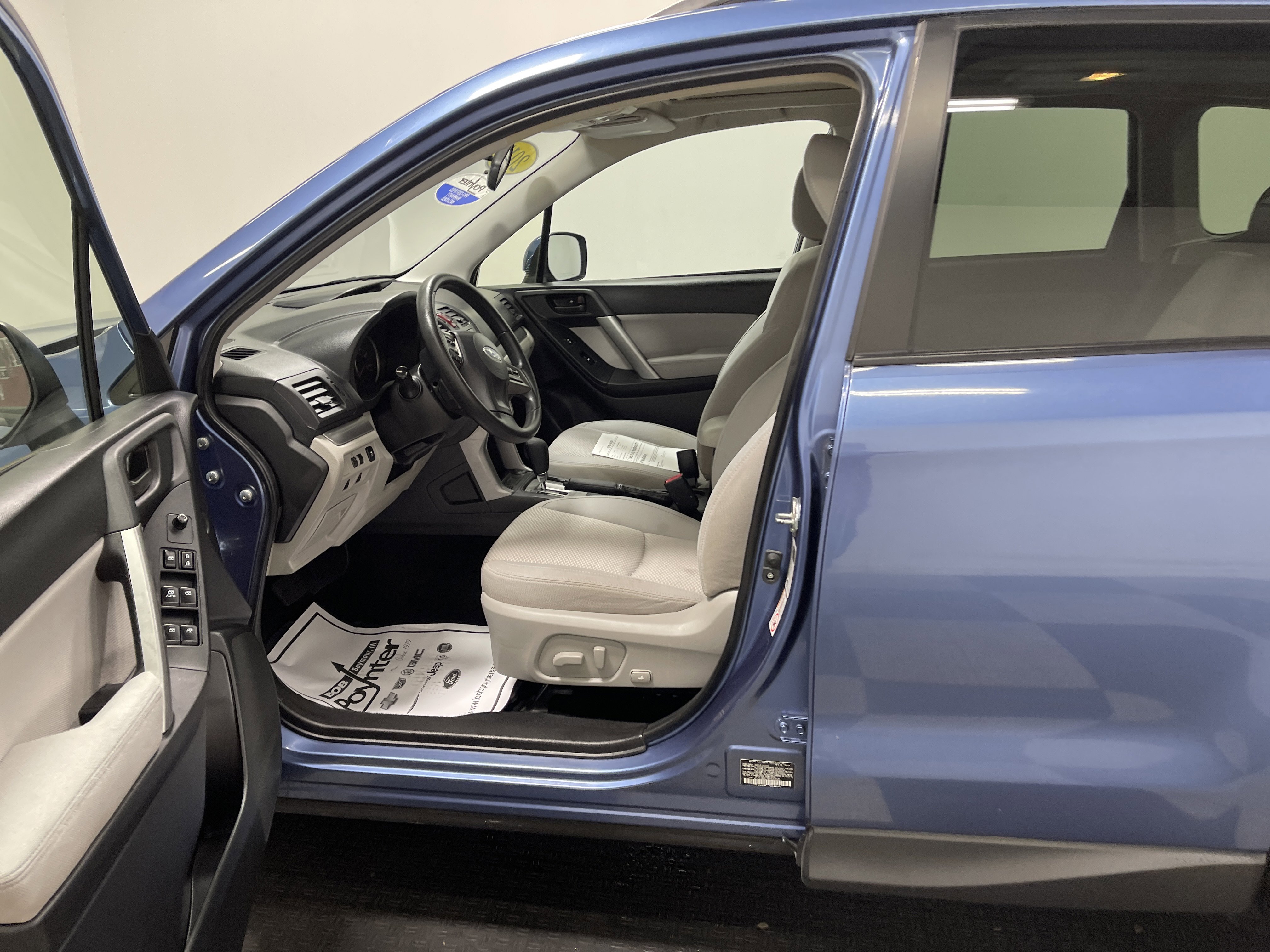 Used 2015 Subaru Forester 2.5i Premium w/ All-Weather Package image 9