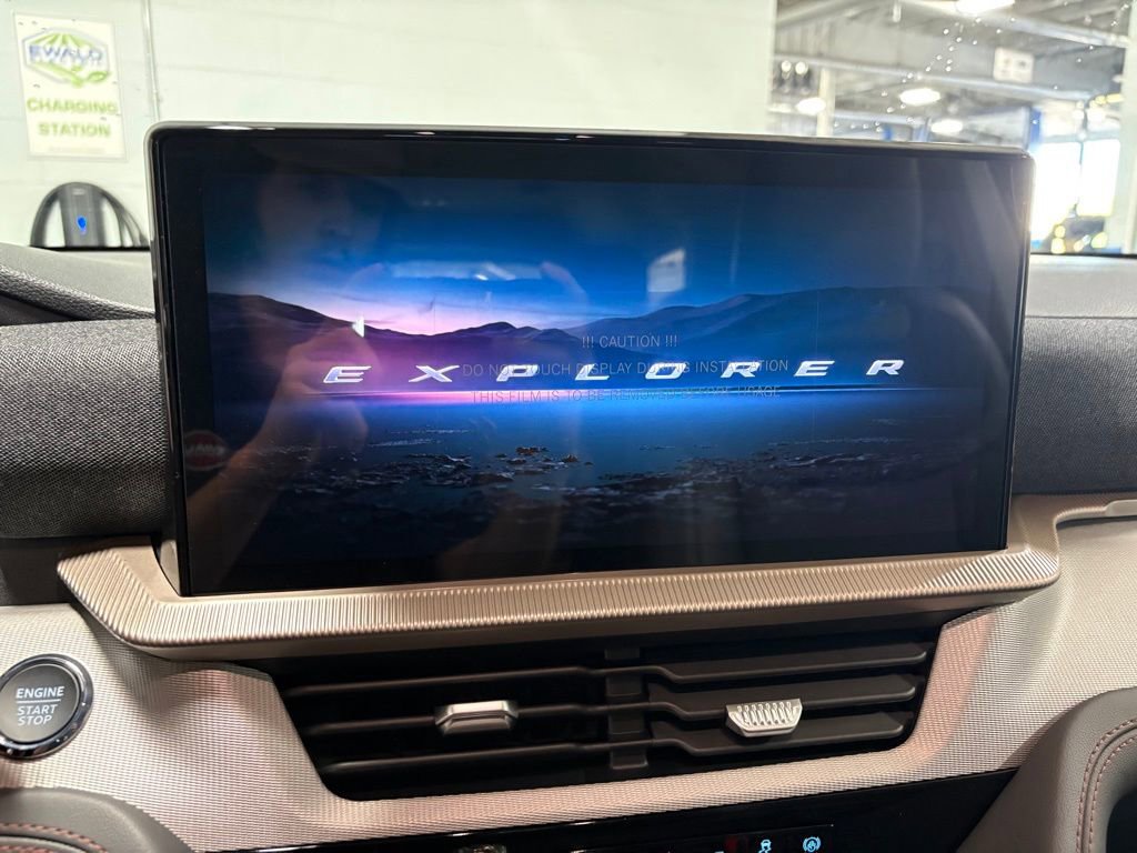 New 2026 Ford Explorer Active w/ Active Comfort Package image 19