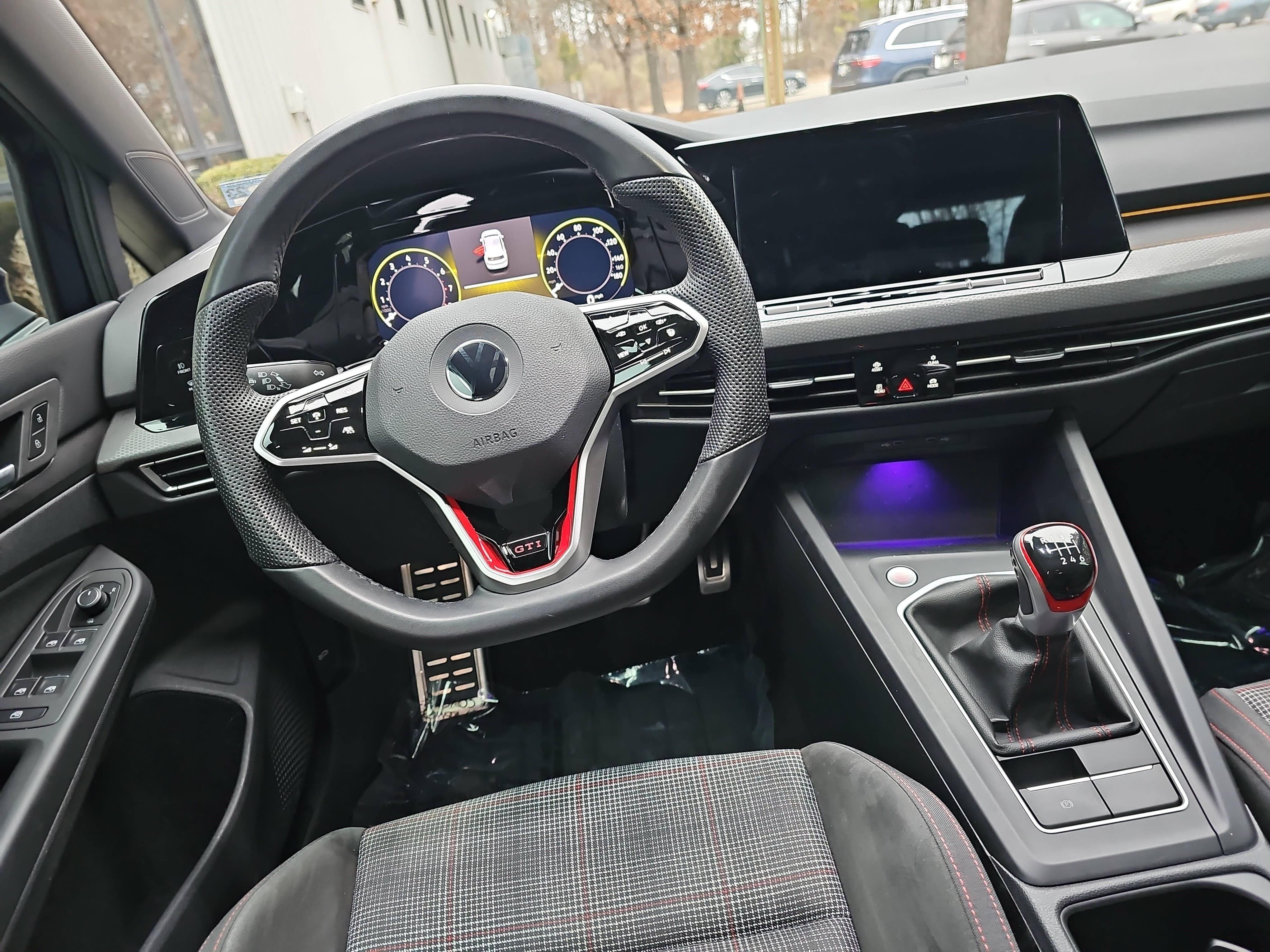 Used 2022 Volkswagen GTI SE image 16