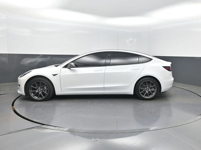 Used 2019 Tesla Model 3 Mid Range RWD image 2