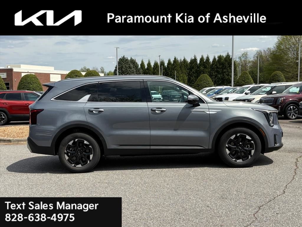 Certified 2025 Kia Sorento S image 6