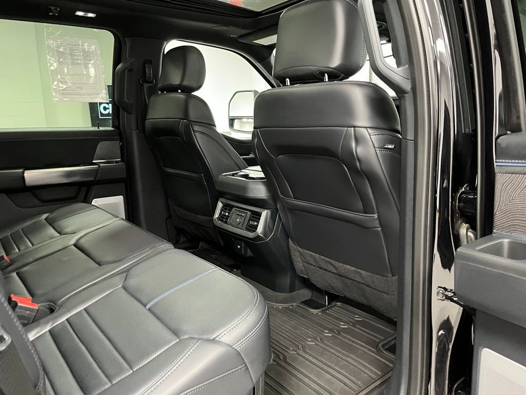 Used 2025 Ford F450 Platinum w/ FX4 Off-Road Package AWD/4WD image 53