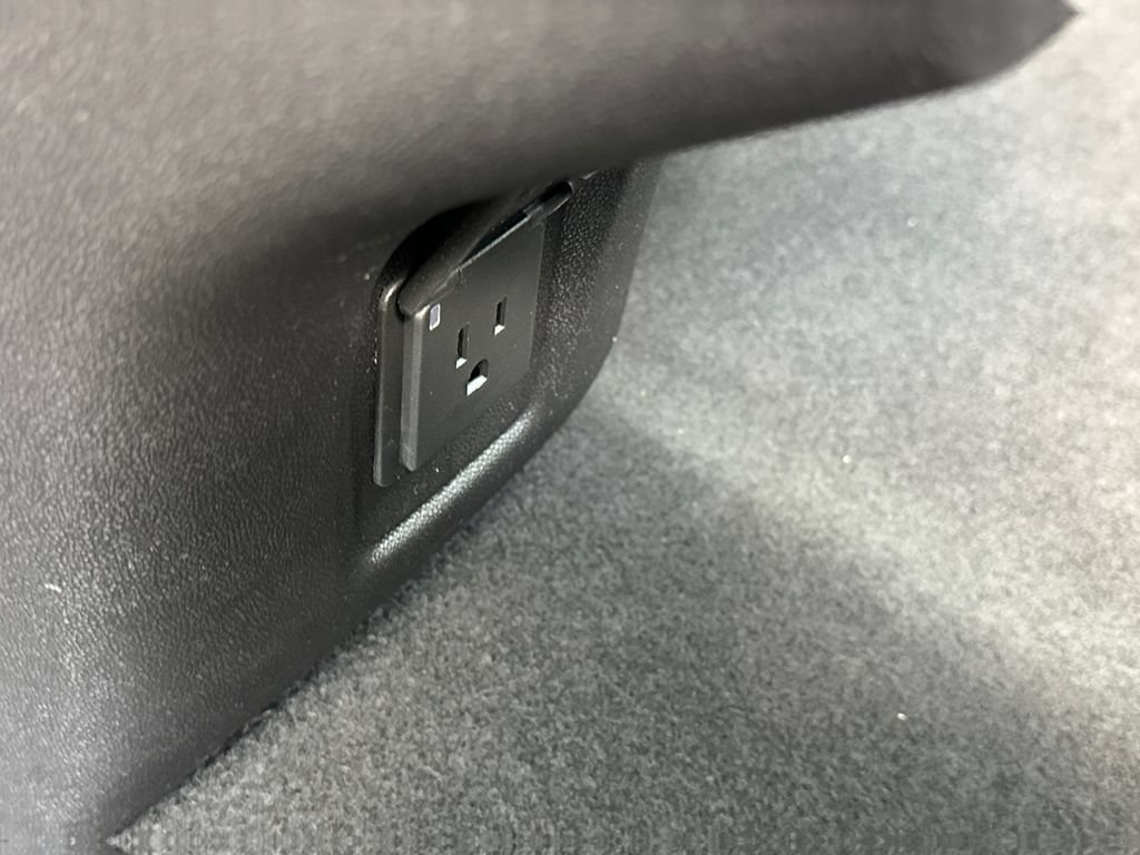 Used 2018 GMC Terrain Denali w/ Comfort Package AWD/4WD image 27