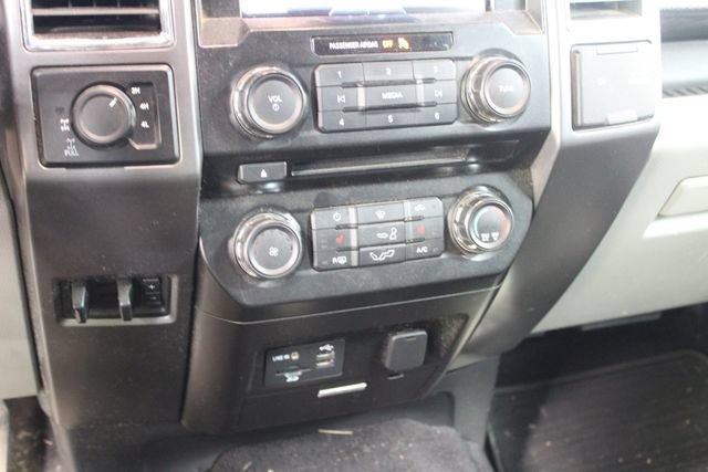 Used 2015 Ford F150 XLT w/ Equipment Group 302A Luxury AWD/4WD image 20
