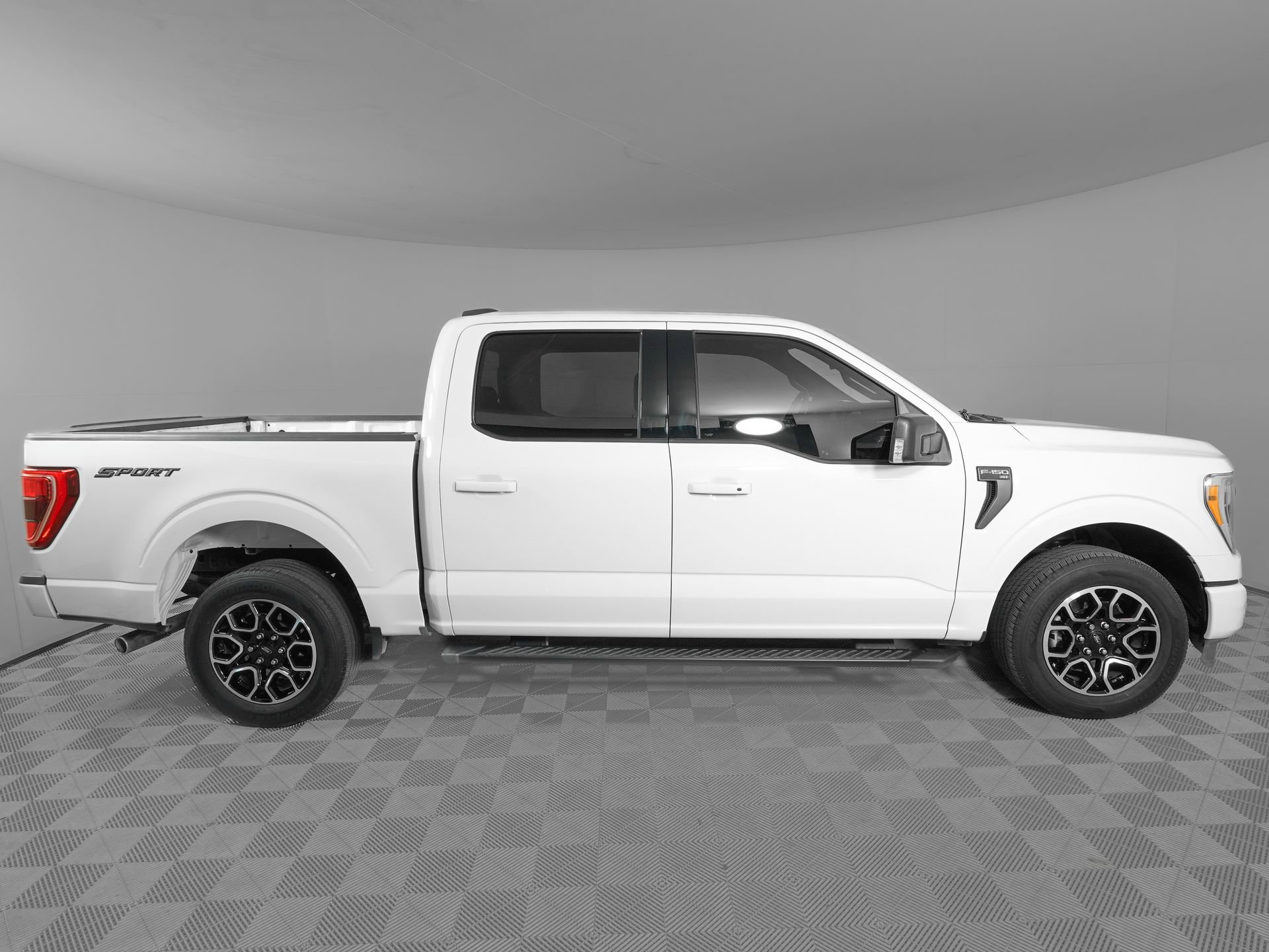 Used 2023 Ford F150 XLT w/ Equipment Group 302A High image 4