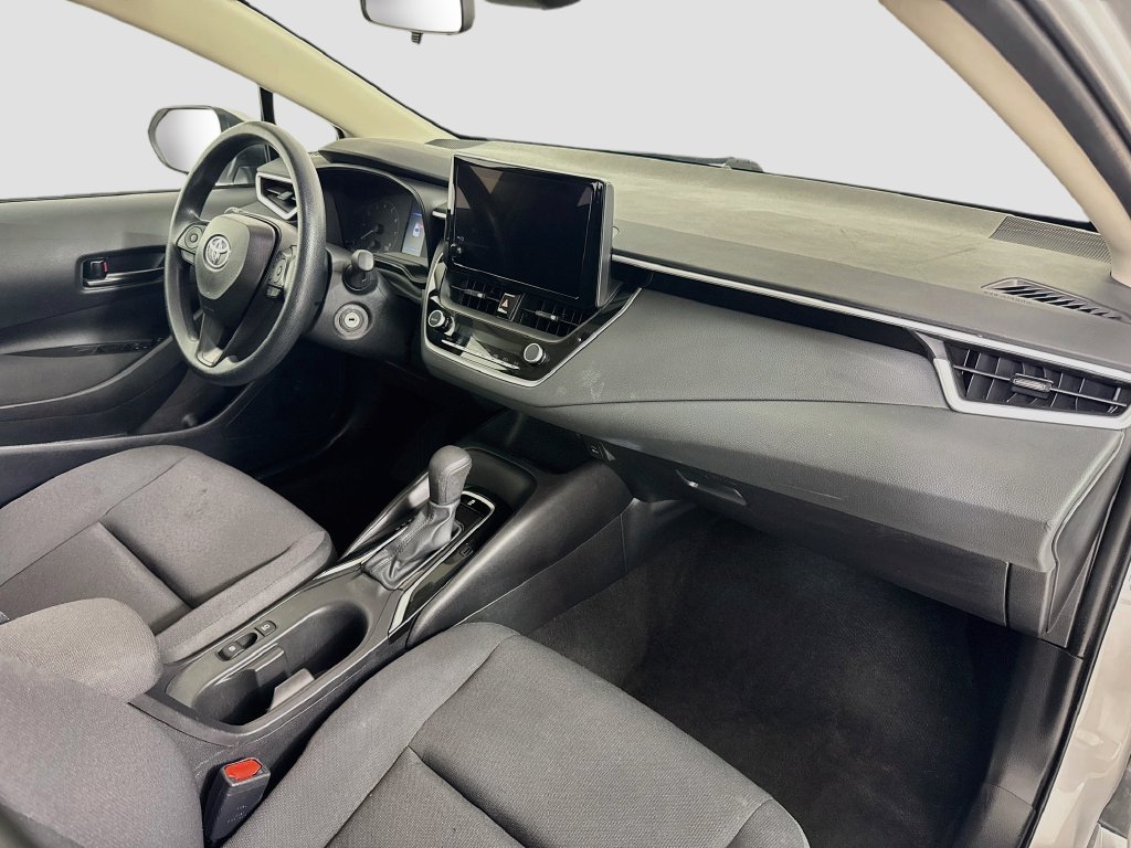 Used 2025 Toyota Corolla LE FWD image 26