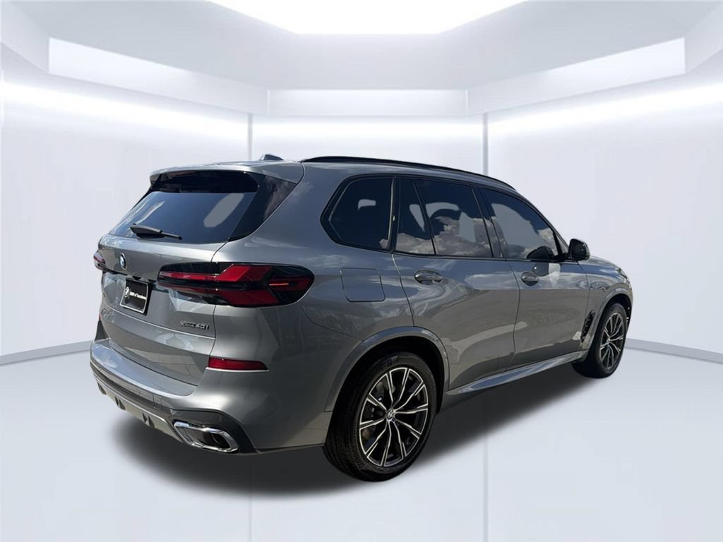 Used 2024 BMW X5 xDrive40i w/ M Sport Package AWD/4WD image 7