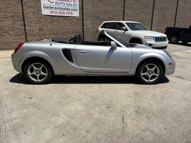 Used 2002 Toyota MR2 RWD image 2
