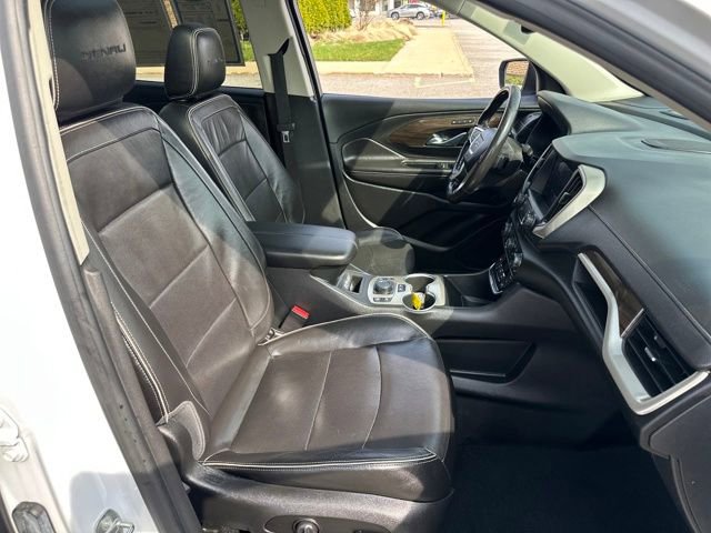 Used 2020 GMC Terrain Denali w/ Denali Premium Package AWD/4WD image 13