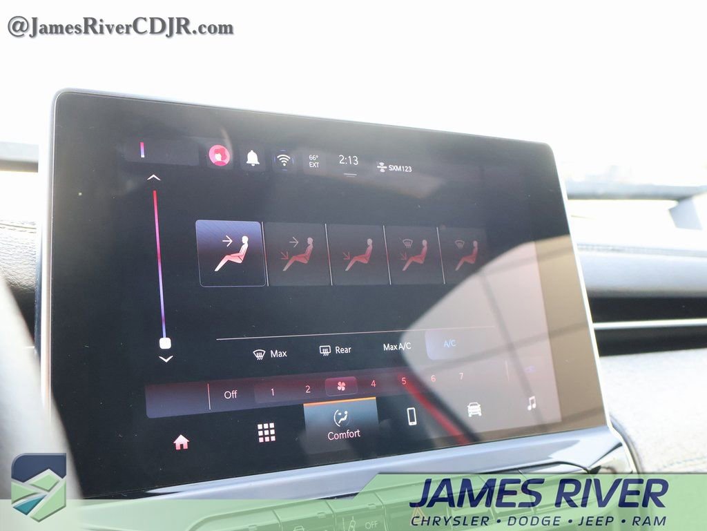 Used 2024 Jeep Compass Sport image 32