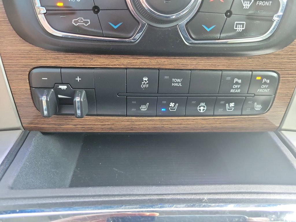 Used 2017 RAM 2500 Longhorn RWD image 25