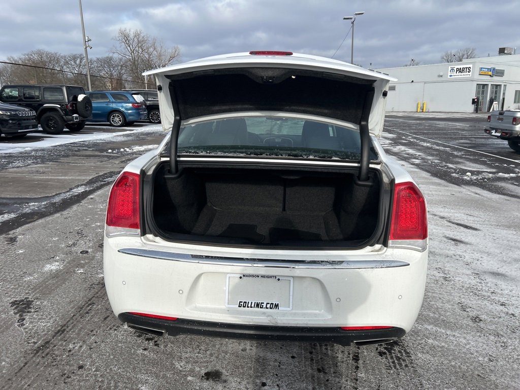 Used 2021 Chrysler 300 Touring L image 20