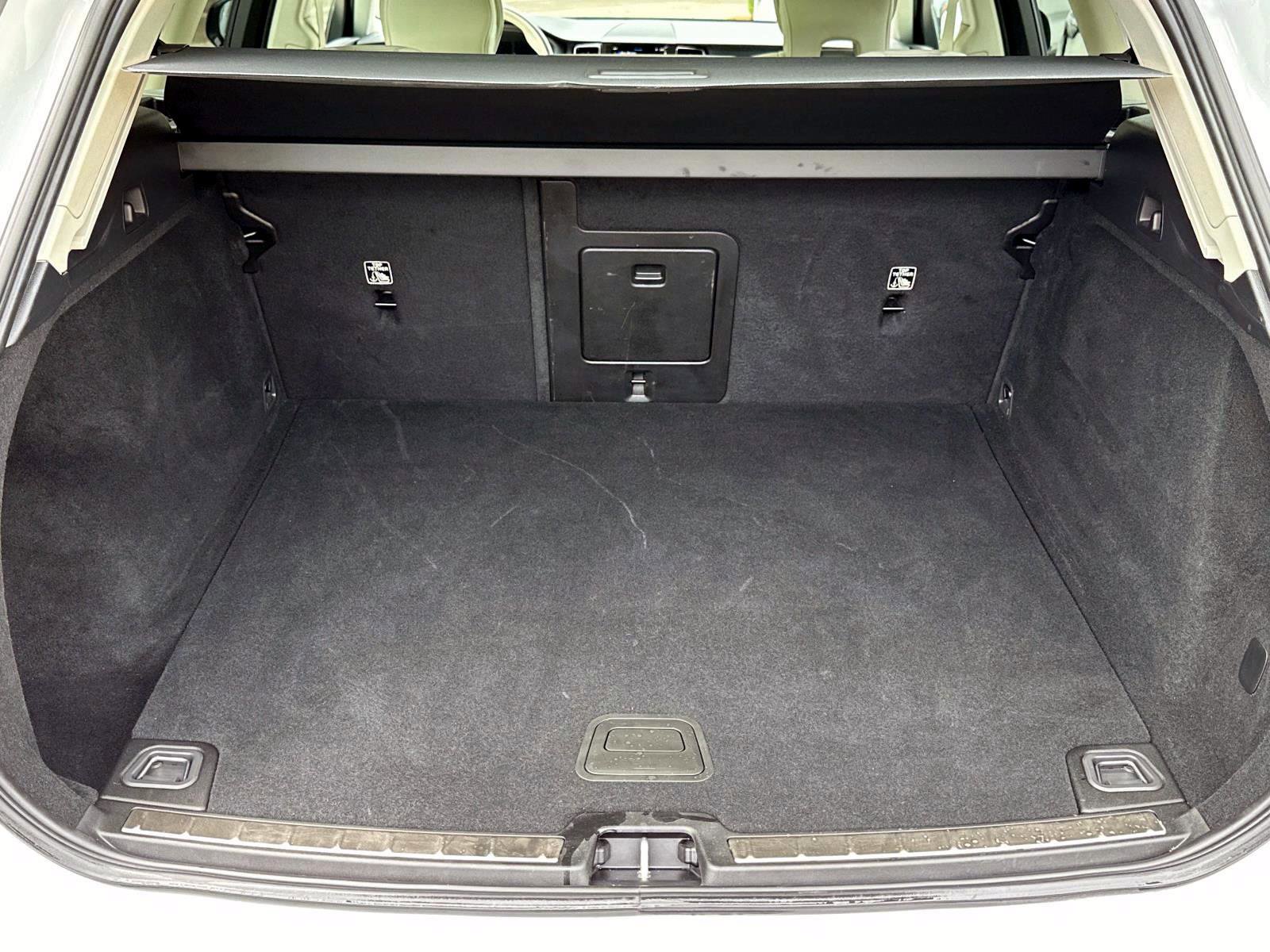 Certified 2024 Volvo XC60 B5 Plus image 11